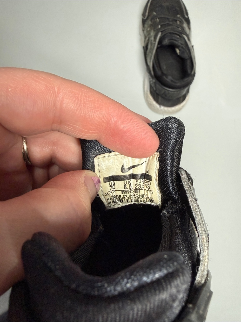 Kids Nike Huarache Run SE Shoes - Picture 7 of 10